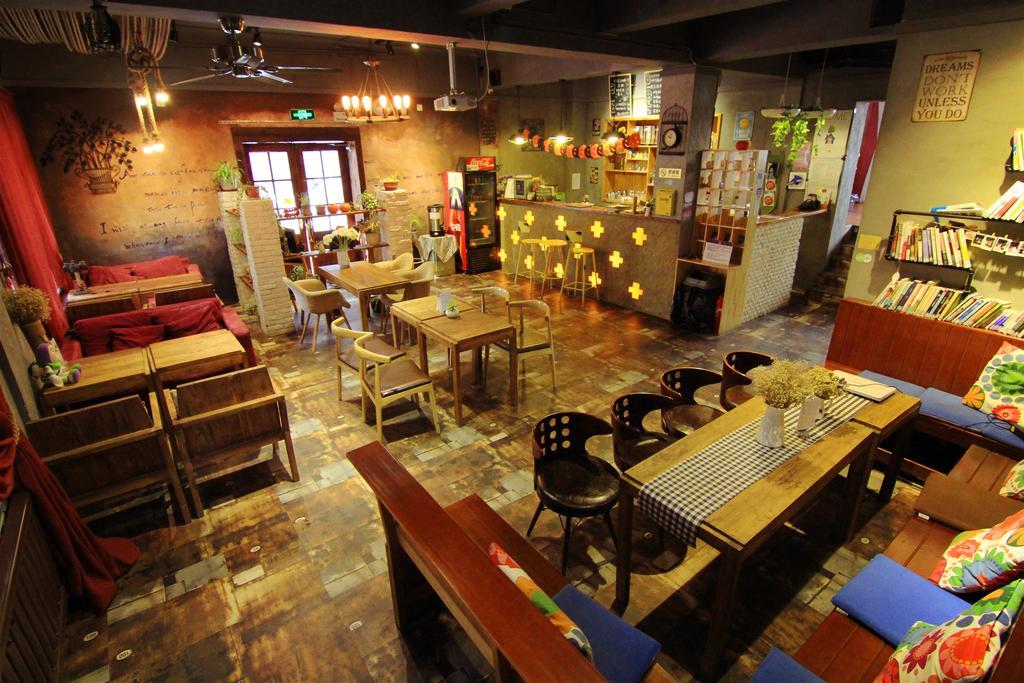 Dalian Buzz Light Year Youth Hostel Kültér fotó